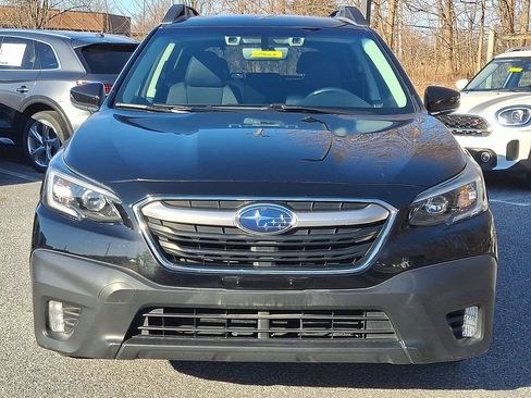 Used 2021 Subaru Outback Premium image 2
