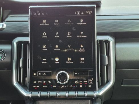 Used 2024 GMC Acadia Elevation FWD image 16