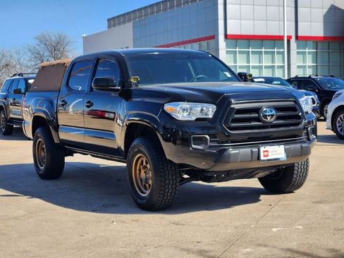 Used 2023 Toyota Tacoma SR image 2