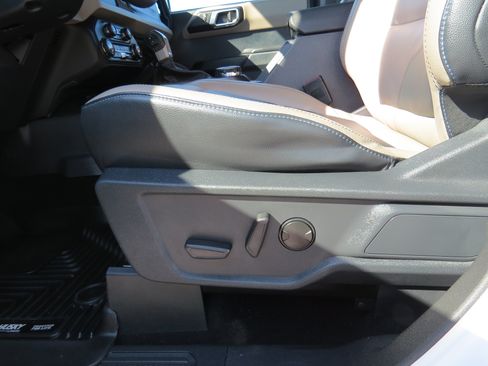 Used 2024 Ford Bronco Wildtrak AWD/4WD image 19