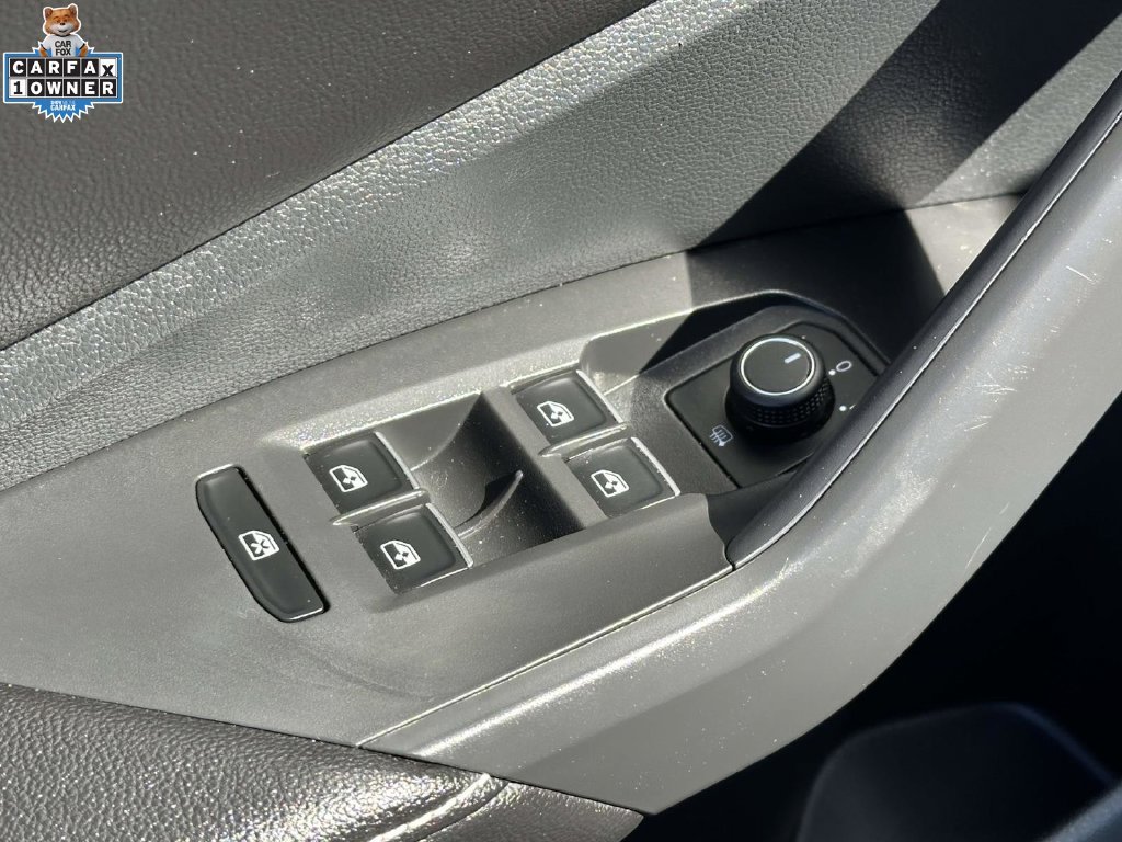 Used 2023 Volkswagen Jetta SE FWD image 16