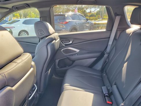 Used 2025 Acura RDX SH-AWD image 12