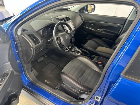 Used 2024 Mitsubishi Outlander Sport SE AWD/4WD image 3