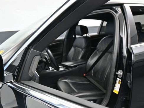Used 2019 BMW 530i w/ Premium Package RWD image 10