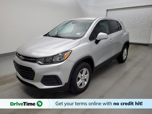 Used 2021 Chevrolet Trax LS w/ Tint and Cruise Package AWD/4WD image 1