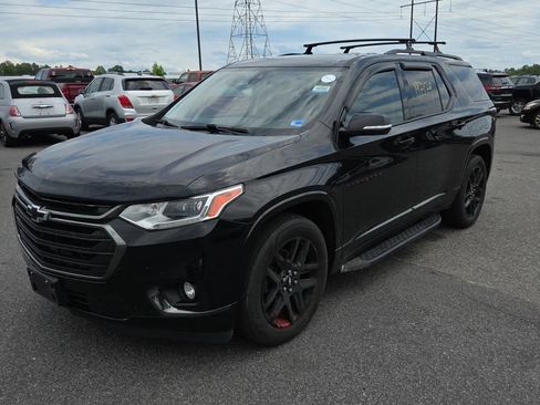 Used 2019 Chevrolet Traverse Premier w/ Redline Edition FWD image 2