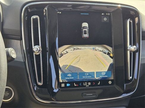 Certified 2025 Volvo XC40 B5 Core w/ Protection Package Premier image 20