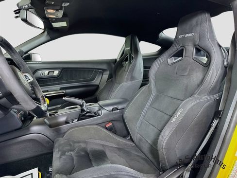 Used 2018 Ford Mustang Shelby GT350 w/ Electronics Package RWD image 11
