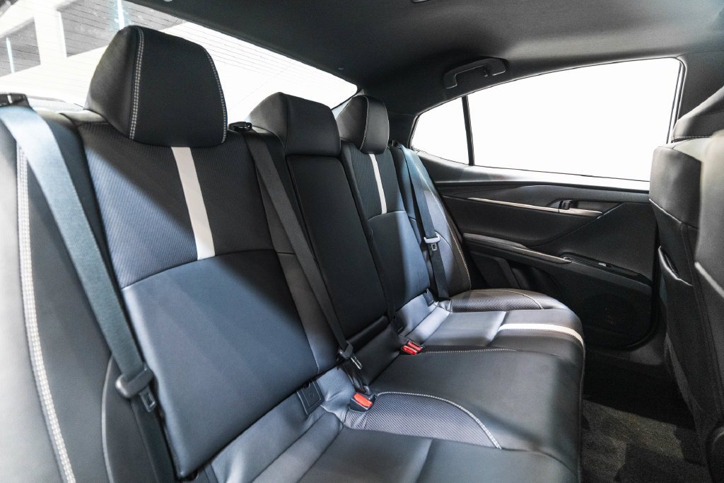 Used 2026 Toyota Camry SE w/ Convenience Package FWD image 32