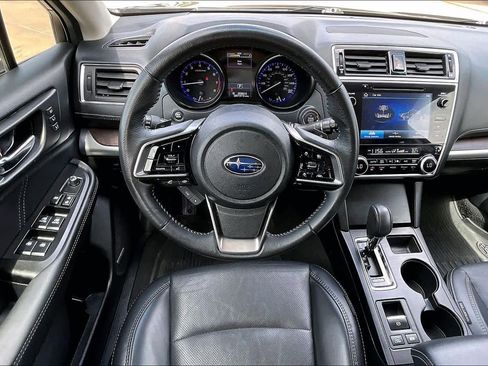 Used 2019 Subaru Outback 3.6R Limited w/ Popular Package #2 AWD/4WD image 6