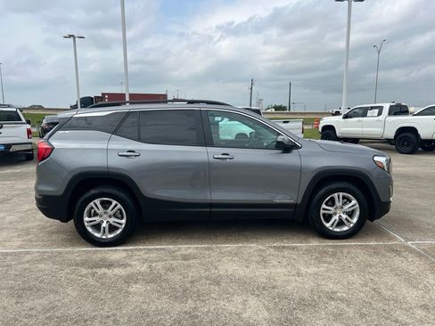 Used 2021 GMC Terrain SLE w/ Driver Convenience Package AWD/4WD image 7