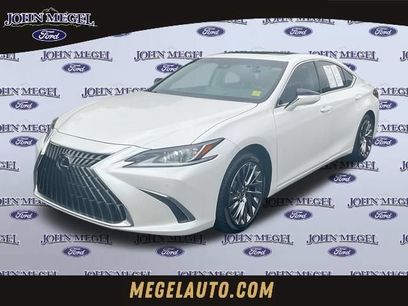 Used 2024 Lexus ES 300h w/ Technology Package