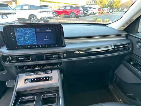 Used 2025 Lincoln Aviator Premiere w/ Equipment Group 101A image 20