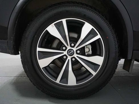 Used 2023 Nissan Murano SV image 10