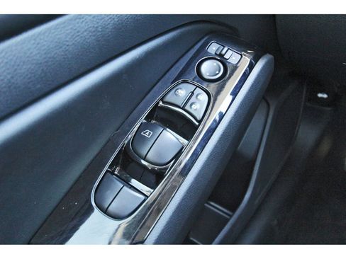 Used 2024 Nissan Altima 2.5 SR w/ SR Premium Package image 21