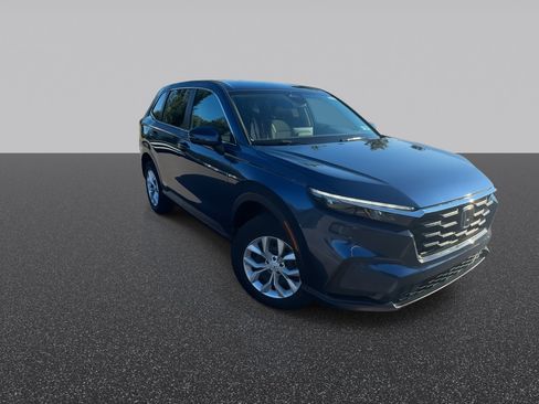 Used 2025 Honda CR-V LX image 3