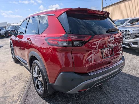 Used 2023 Nissan Rogue SL AWD/4WD image 2