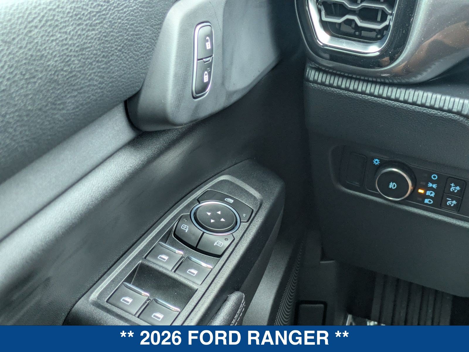 New 2026 Ford Ranger XLT w/ Black Appearance Package RWD image 25