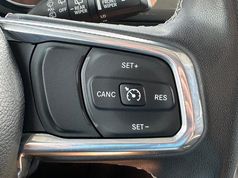 Used 2023 Jeep Wrangler Unlimited Sahara AWD/4WD image 18