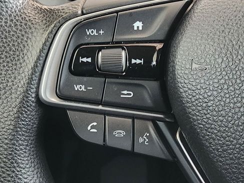 Used 2018 Honda Accord EX image 27
