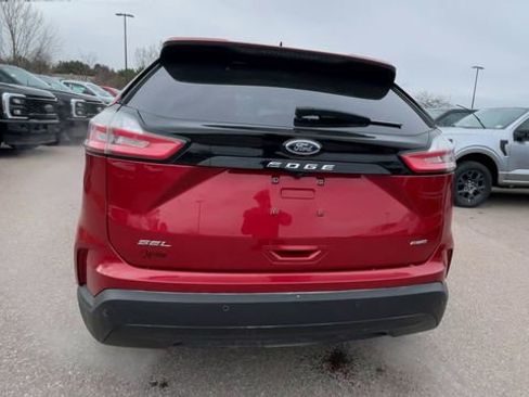 Used 2022 Ford Edge SEL w/ Sport Appearance Package AWD/4WD image 3