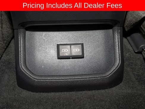 Used 2023 Toyota Highlander XLE FWD image 9