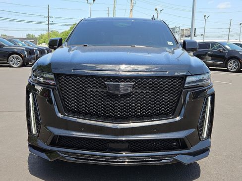 Used 2024 Cadillac Escalade V w/ LPO, ONYX Package AWD/4WD image 8