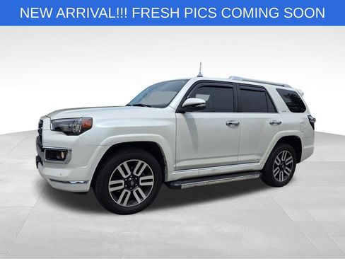 Used 2020 Toyota 4Runner Limited AWD/4WD image 2