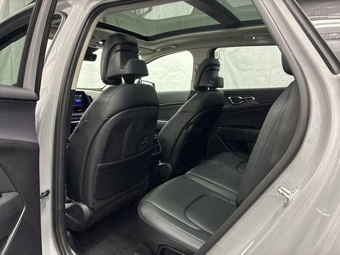 Used 2023 Kia Sportage SX AWD/4WD image 11