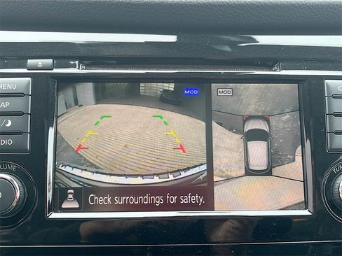 Used 2020 Nissan Rogue Sport SL w/ Premium Package image 14