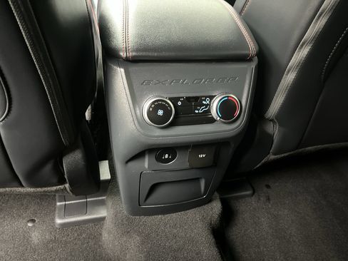 Certified 2025 Ford Explorer ST-Line AWD/4WD image 13