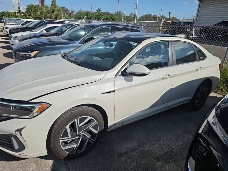 Used 2023 Volkswagen Jetta SEL FWD image 5