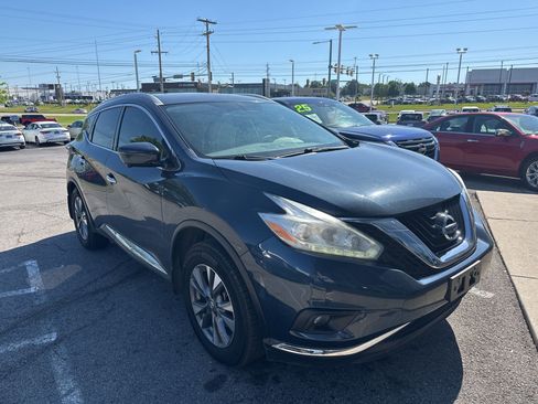 Used 2017 Nissan Murano SL FWD image 2