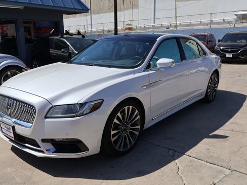 Used 2017 Lincoln Continental Select FWD image 3