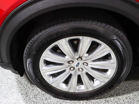 Used 2020 Ford Explorer Limited w/ Class III Trailer Tow Package image 11