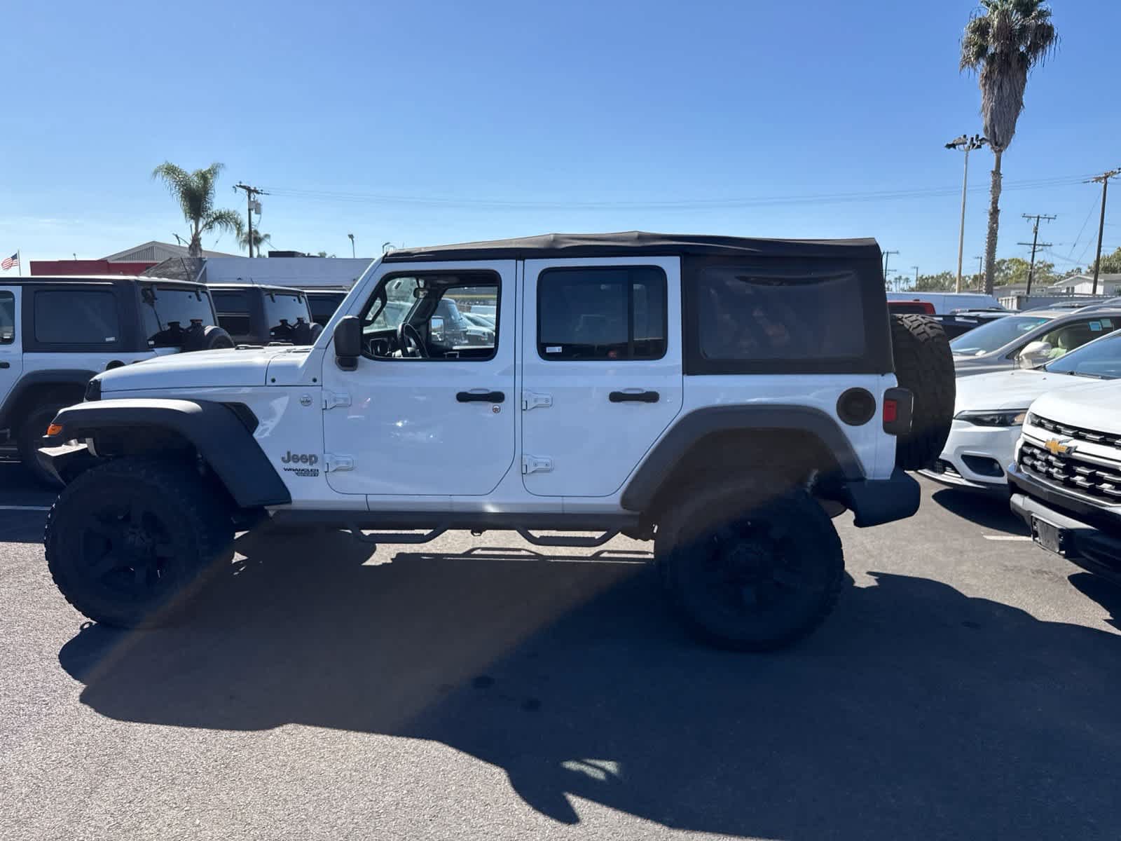 Used 2018 Jeep Wrangler Unlimited Sport S AWD/4WD image 18
