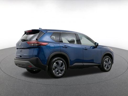 Used 2025 Nissan Rogue SV AWD/4WD image 9