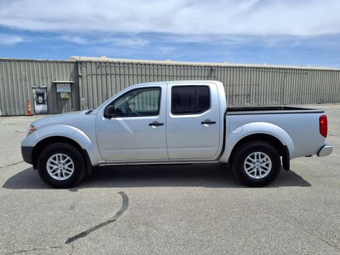 Used 2019 Nissan Frontier SV image 18