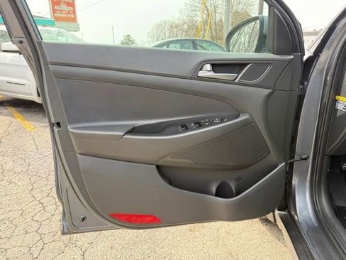 Used 2017 Hyundai Tucson Sport image 9