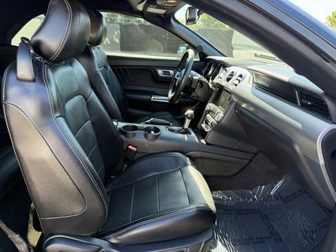 Used 2018 Ford Mustang Premium RWD image 18