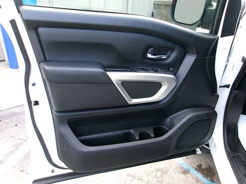 Used 2021 Nissan Titan SV w/ Accessory Utility Package AWD/4WD image 15