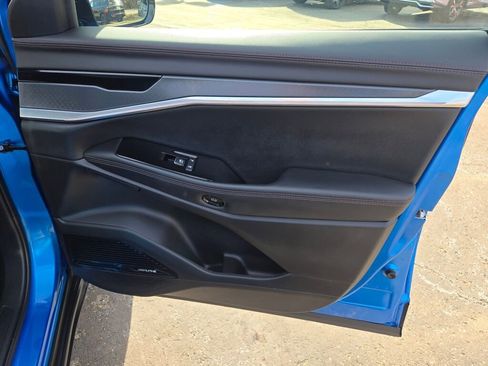 Used 2025 Jeep Wagoneer S Limited image 5