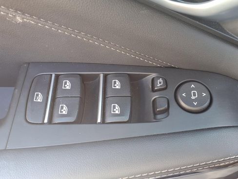 Used 2025 BMW X5 xDrive50e image 8