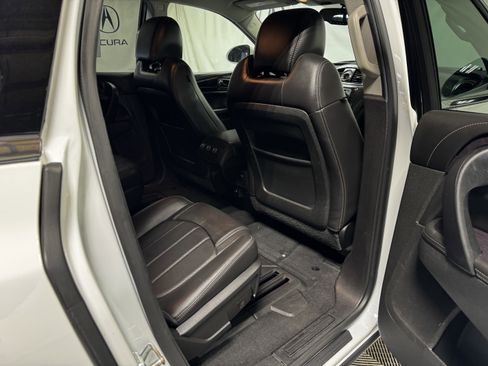 Used 2017 Buick Enclave Leather image 11