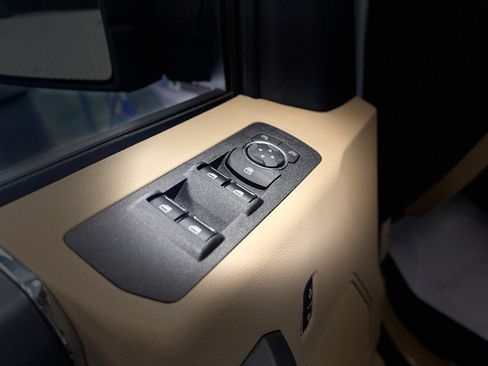 Used 2019 Ford F150 XLT w/ Equipment Group 302A Luxury AWD/4WD image 14