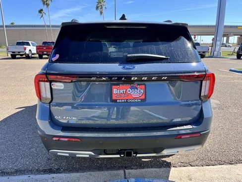 New 2026 Ford Explorer Active w/ Active Comfort Package image 6