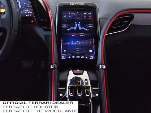 Used 2022 Ferrari Roma image 14