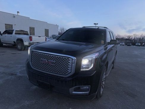 Used 2016 GMC Yukon Denali w/ Open Road Package image 3