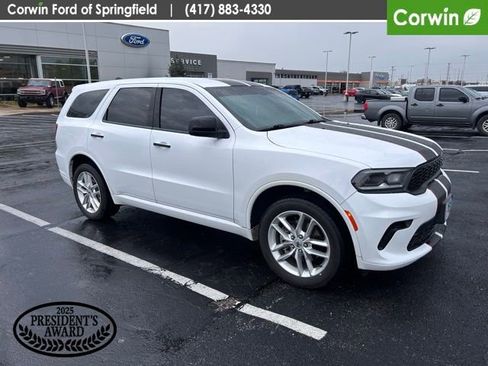 Used 2023 Dodge Durango GT image 3