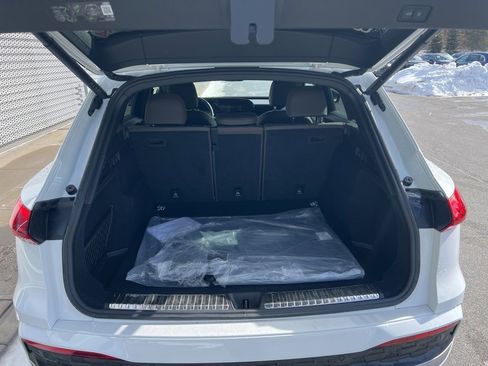 Used 2025 Audi Q5 Premium w/ Convenience Package image 64